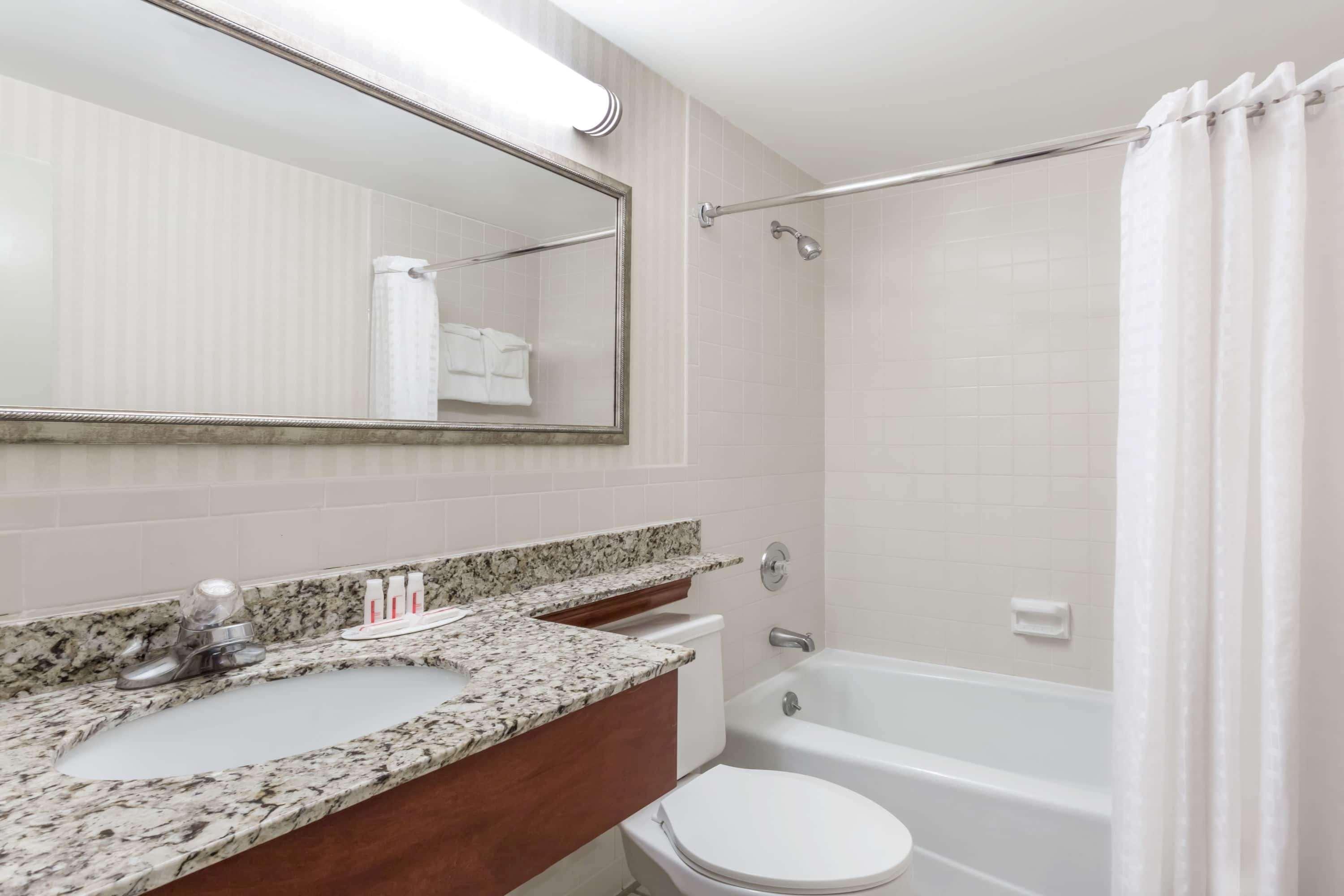 Days Inn By Wyndham Williamsburg Historic Area Εξωτερικό φωτογραφία