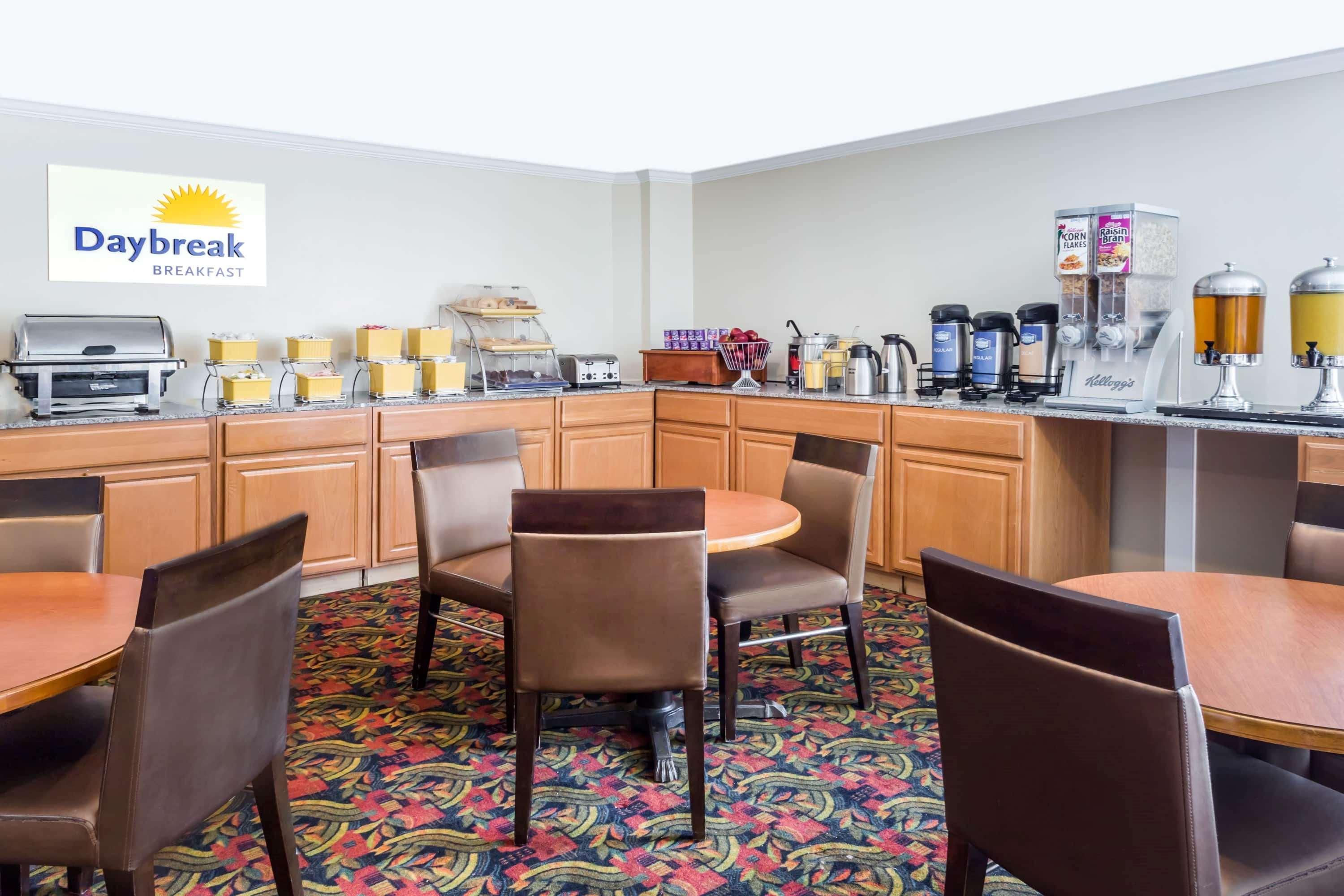 Days Inn By Wyndham Williamsburg Historic Area Εξωτερικό φωτογραφία